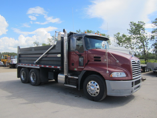 2013 Mack Tandem Dump
