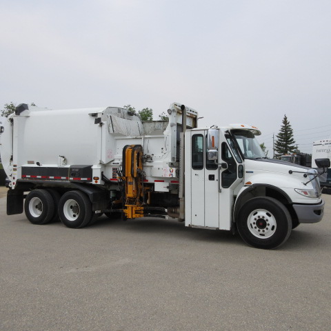 2015 IHC Garbage Truck