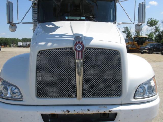 2009 Kenworth T270