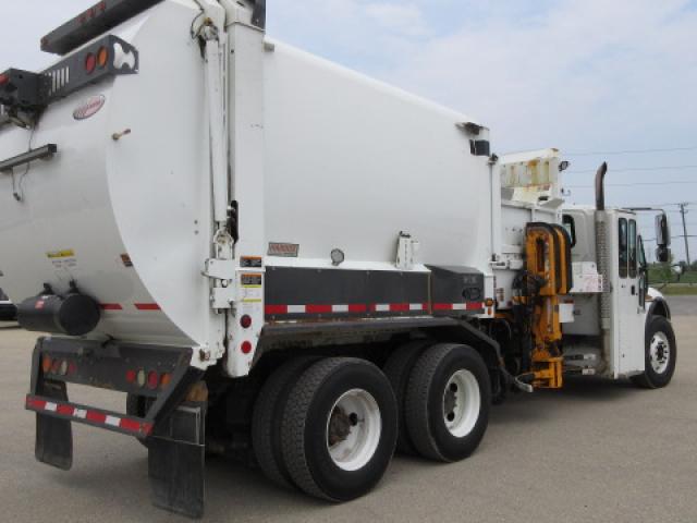 2015 IHC Garbage Truck