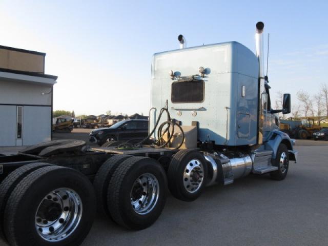 2023 Peterbilt 567