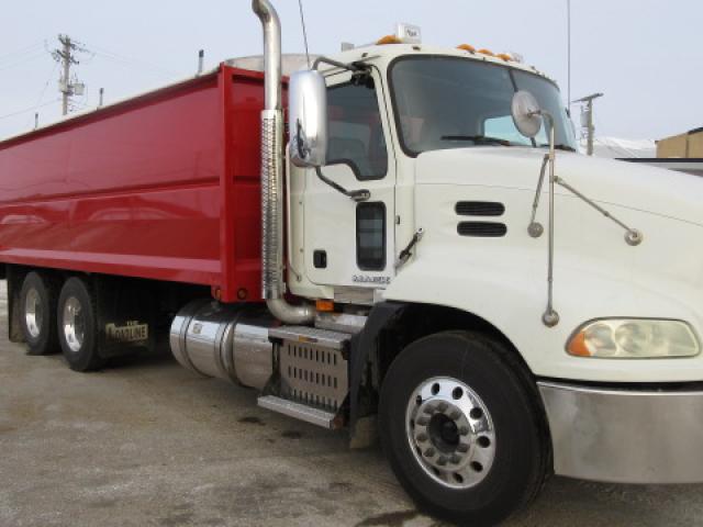 2016 Mack CXU 613