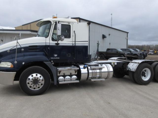 2015 Mack CXU 613